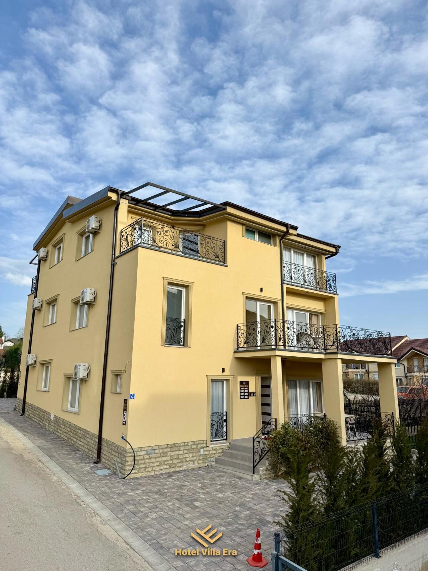 Hotel Era Pristina Buitenkant foto